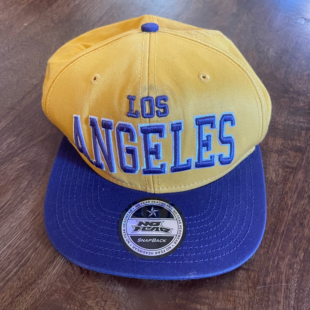Vintage No Fear LA Lakers hat :)